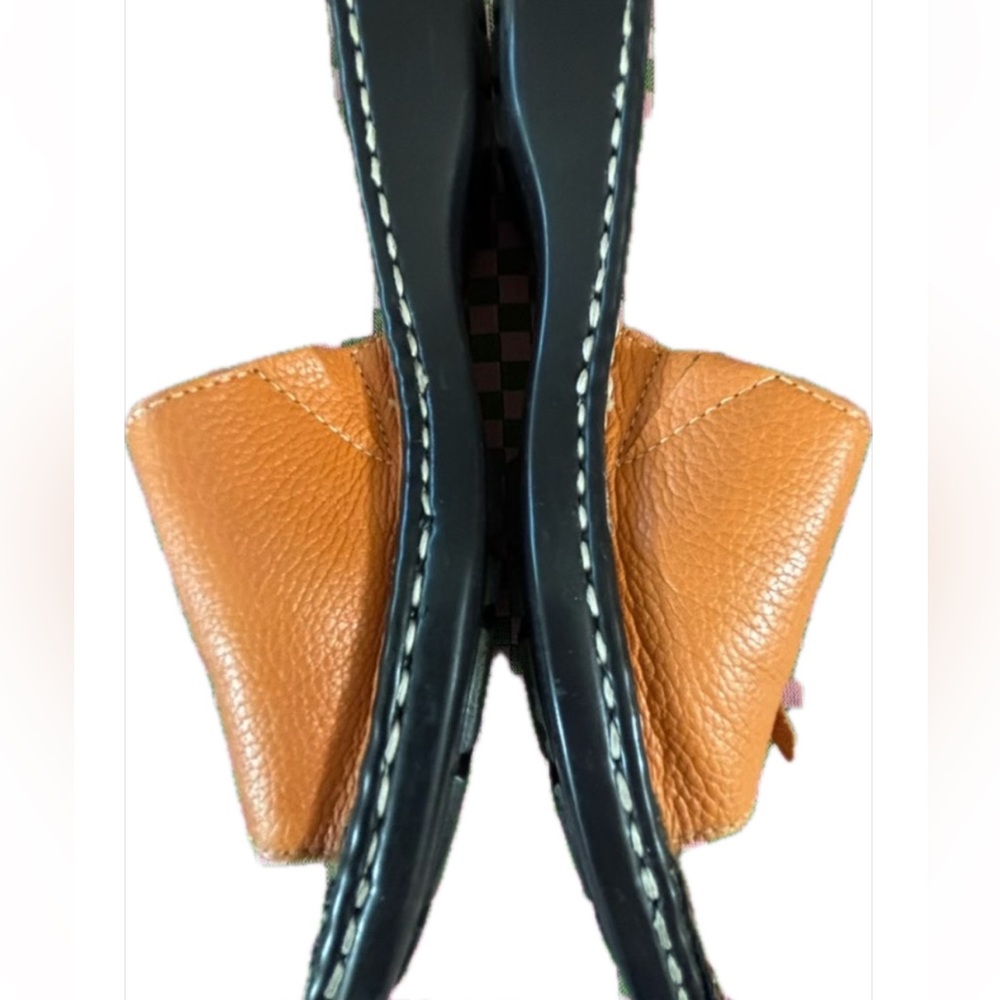 Naturalizer Leather Slides